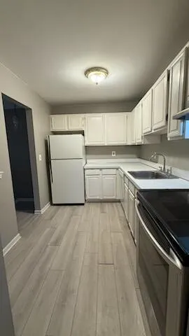 503 Sunset Lane Saint Clair Shores, MI 48082