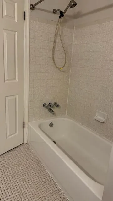 503 Sunset Lane Saint Clair Shores, MI 48082
