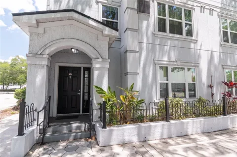 202 E SOUTH STREET #1044