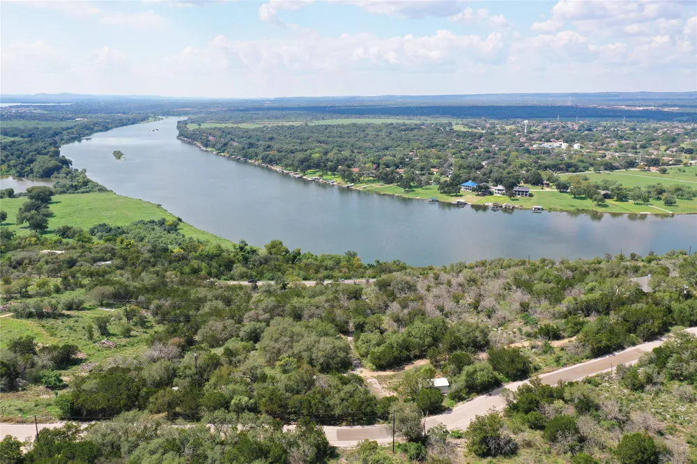 1711 W FM 2147 Marble Falls, TX 78654
