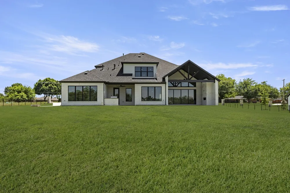 208 Terry Lane Heath, TX 75032