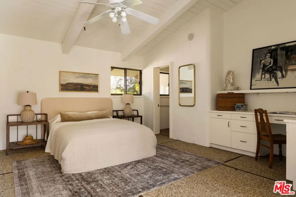28611 Bamfield Drive Agoura Hills, CA 91301