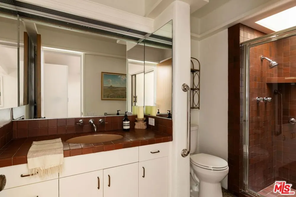 28611 Bamfield Drive Agoura Hills, CA 91301