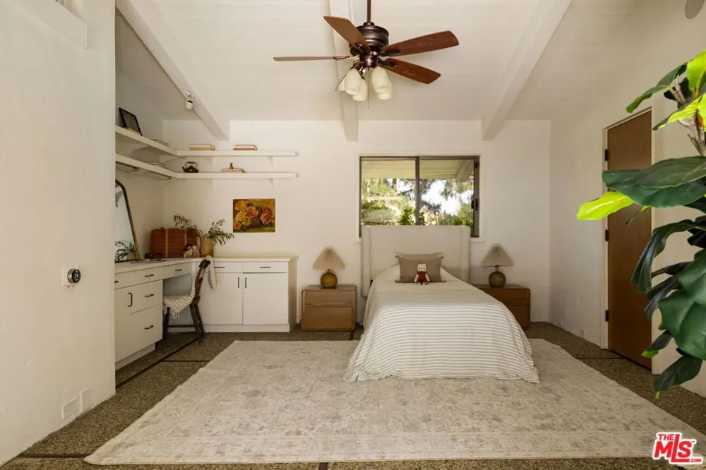 28611 Bamfield Drive Agoura Hills, CA 91301