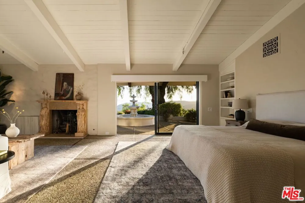 28611 Bamfield Drive Agoura Hills, CA 91301