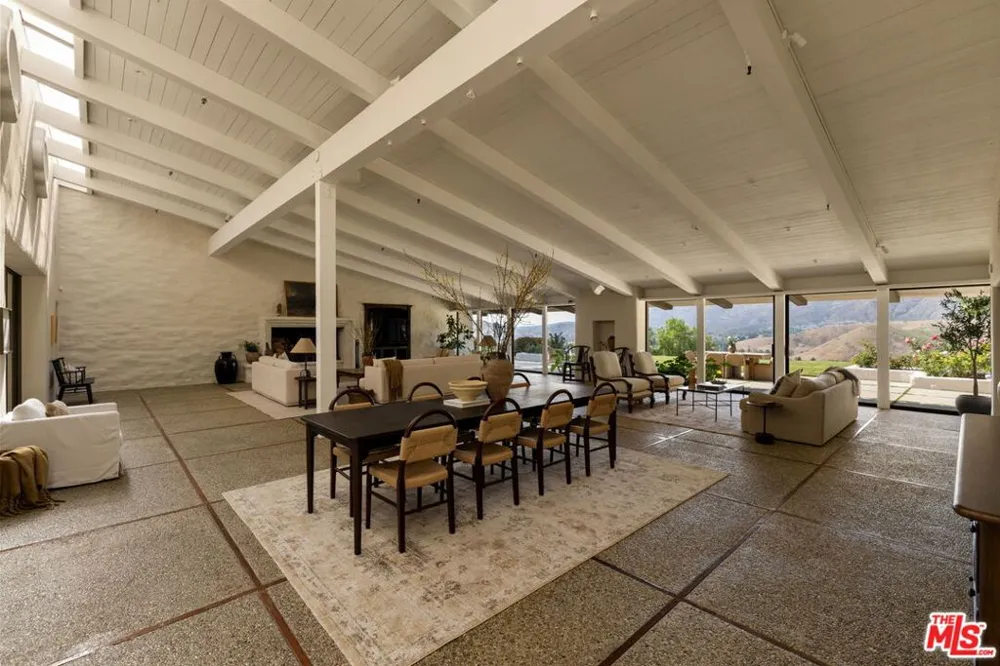 28611 Bamfield Drive Agoura Hills, CA 91301
