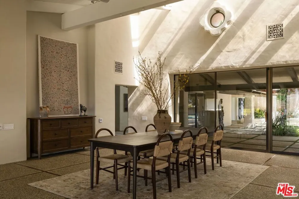 28611 Bamfield Drive Agoura Hills, CA 91301