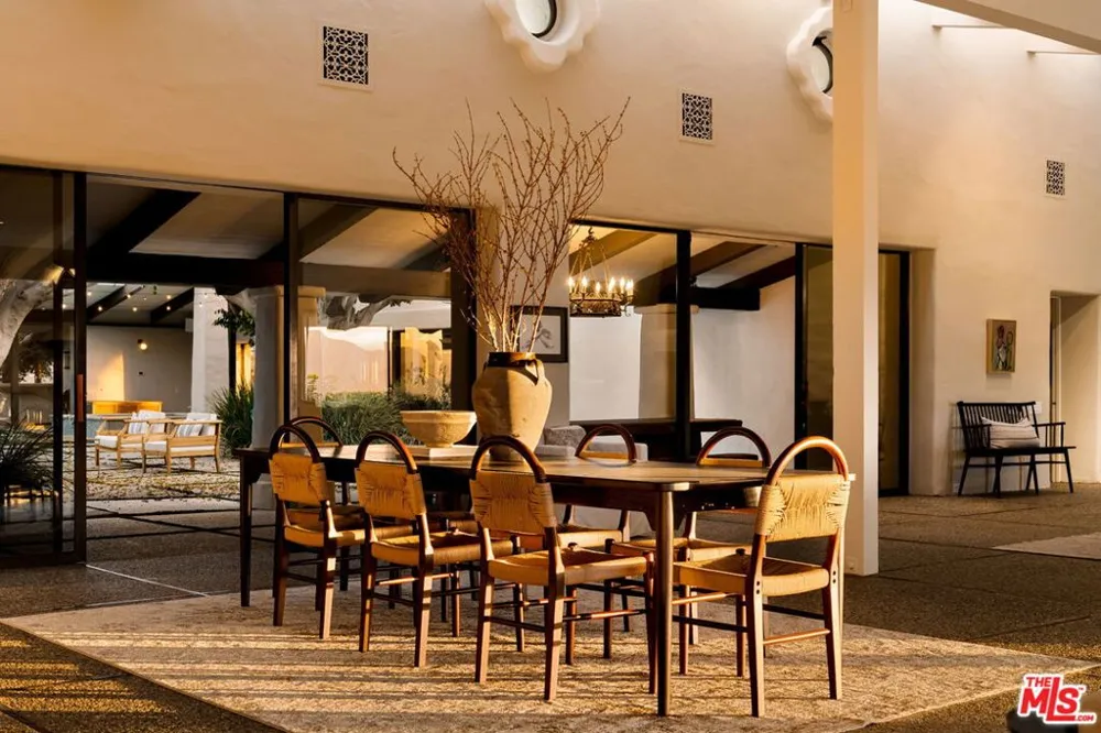 28611 Bamfield Drive Agoura Hills, CA 91301