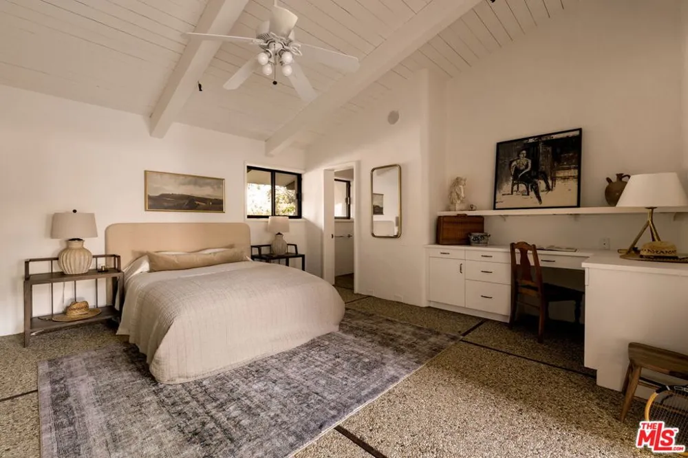 28611 Bamfield Drive Agoura Hills, CA 91301