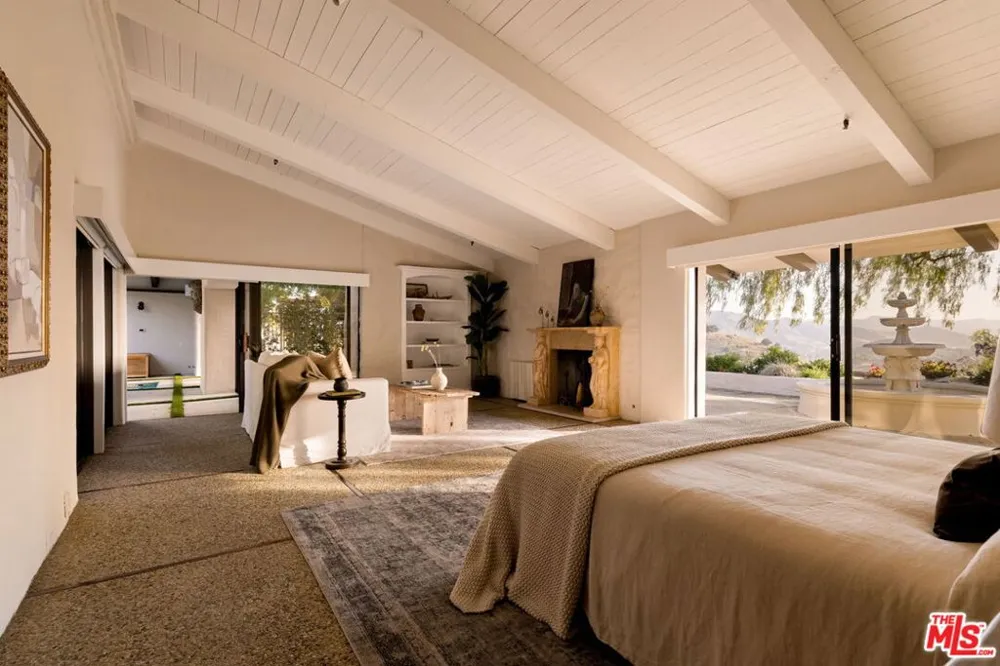 28611 Bamfield Drive Agoura Hills, CA 91301