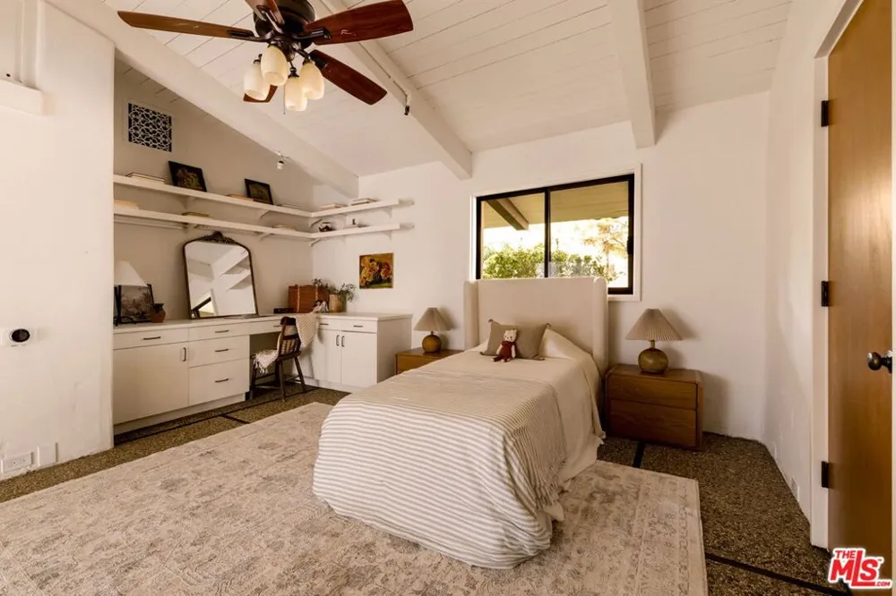 28611 Bamfield Drive Agoura Hills, CA 91301