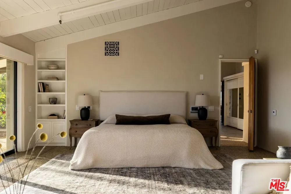 28611 Bamfield Drive Agoura Hills, CA 91301