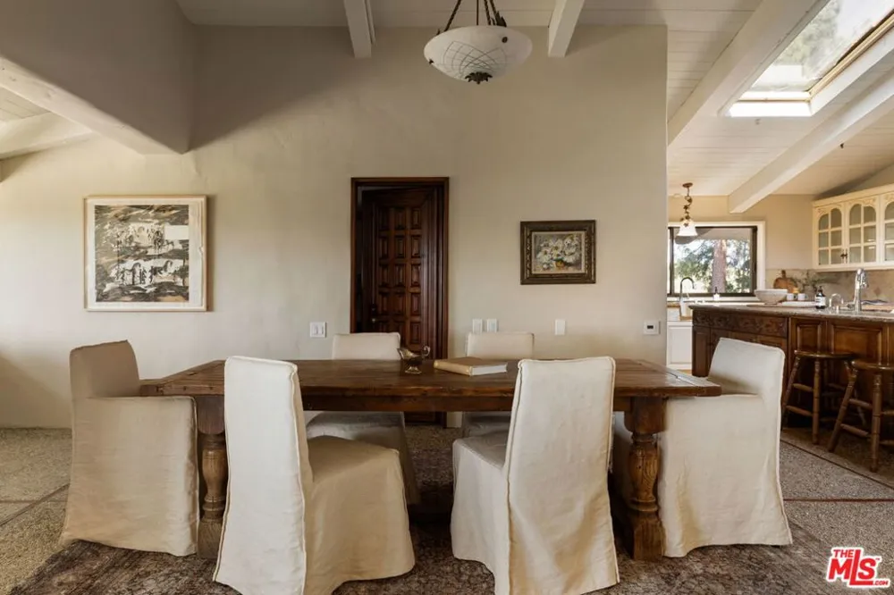 28611 Bamfield Drive Agoura Hills, CA 91301