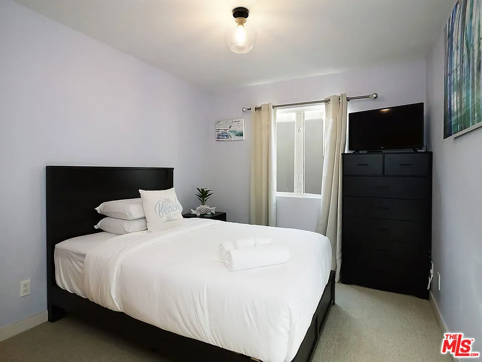 323 31st Street Manhattan Beach, CA 90266