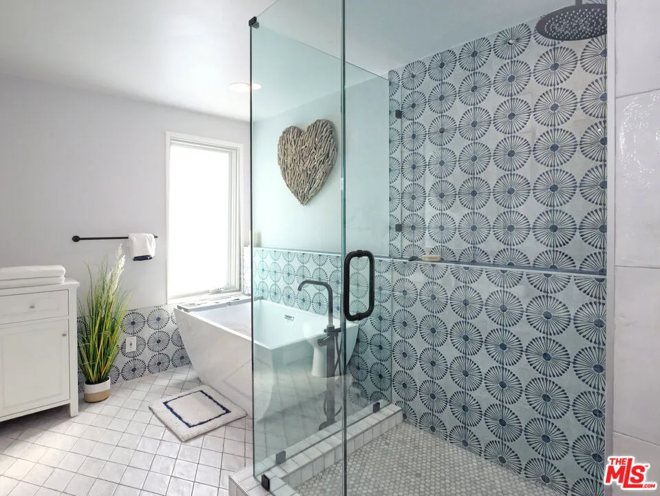 323 31st Street Manhattan Beach, CA 90266