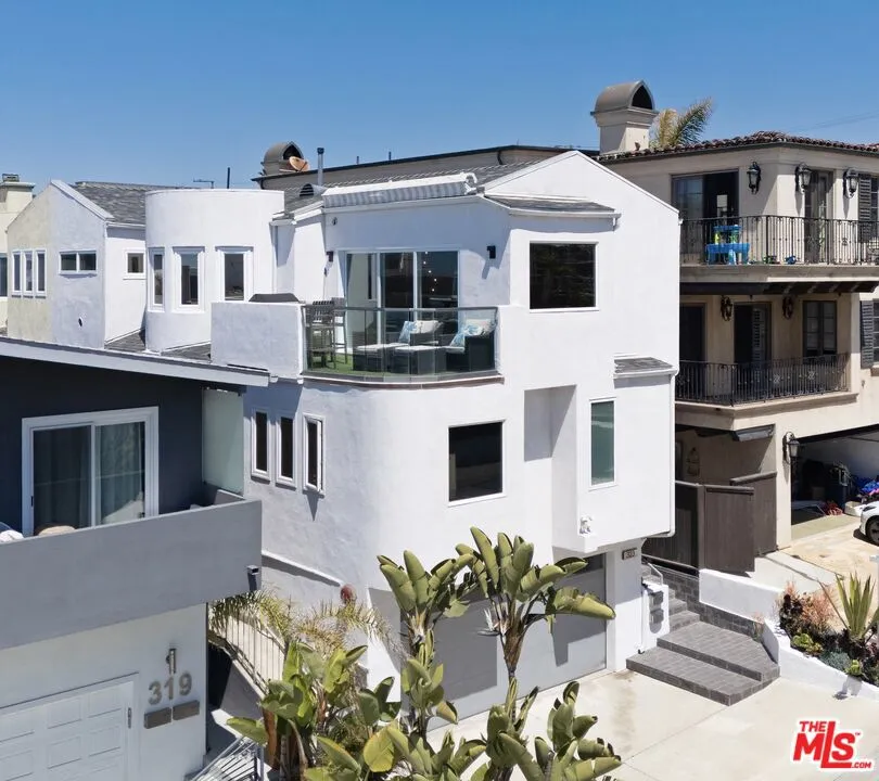 323 31st Street Manhattan Beach, CA 90266