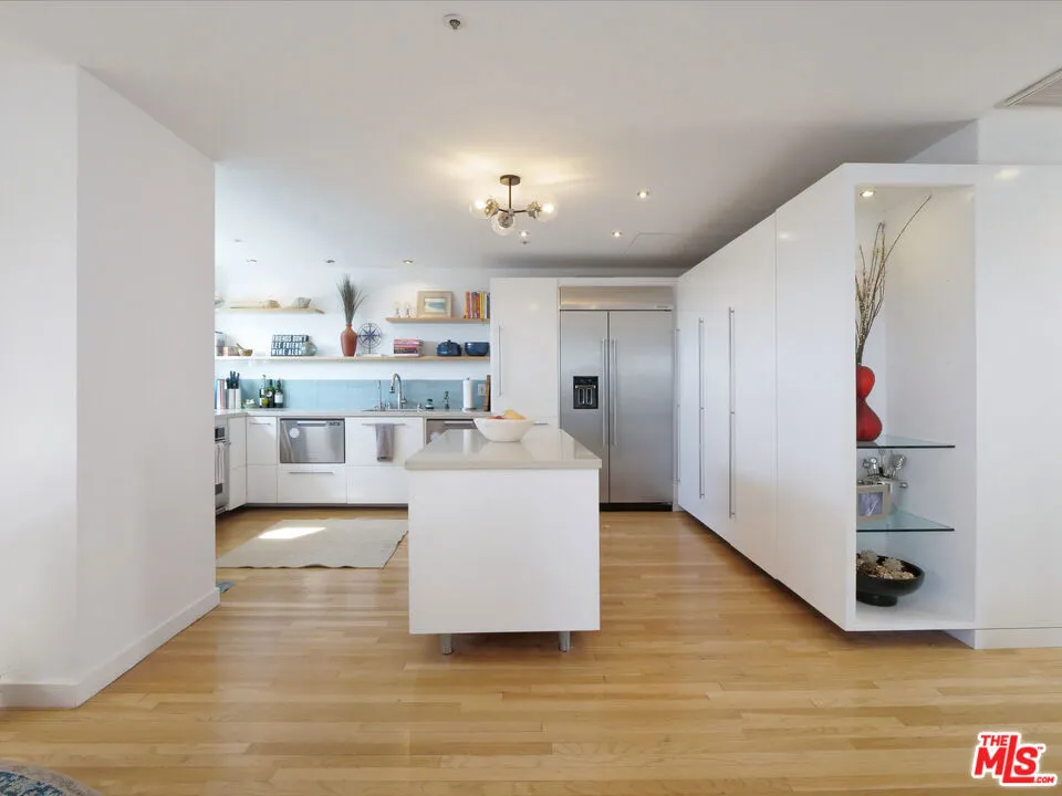 323 31st Street Manhattan Beach, CA 90266