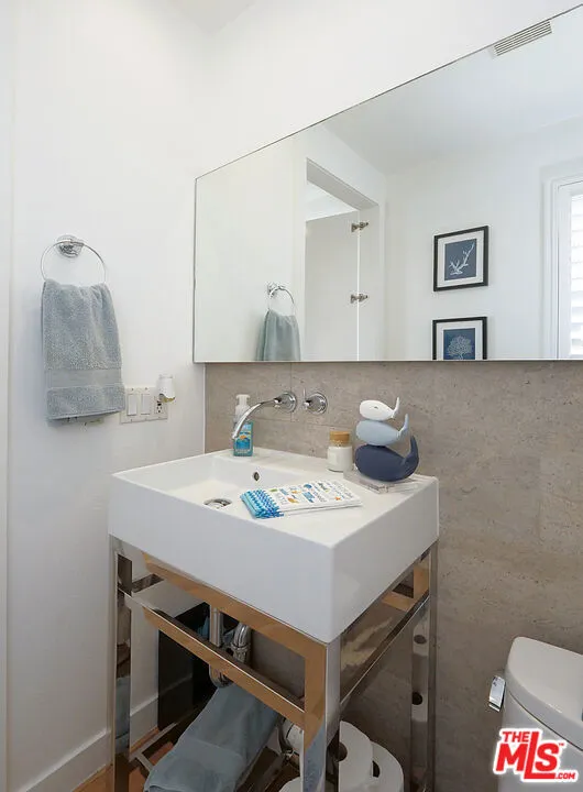 323 31st Street Manhattan Beach, CA 90266