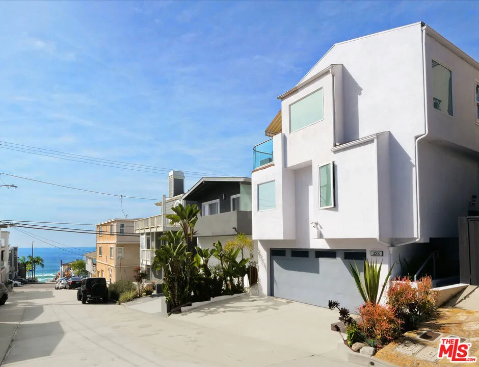 323 31st Street Manhattan Beach, CA 90266