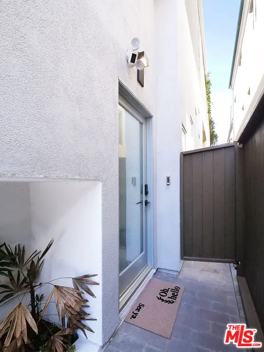 323 31st Street Manhattan Beach, CA 90266
