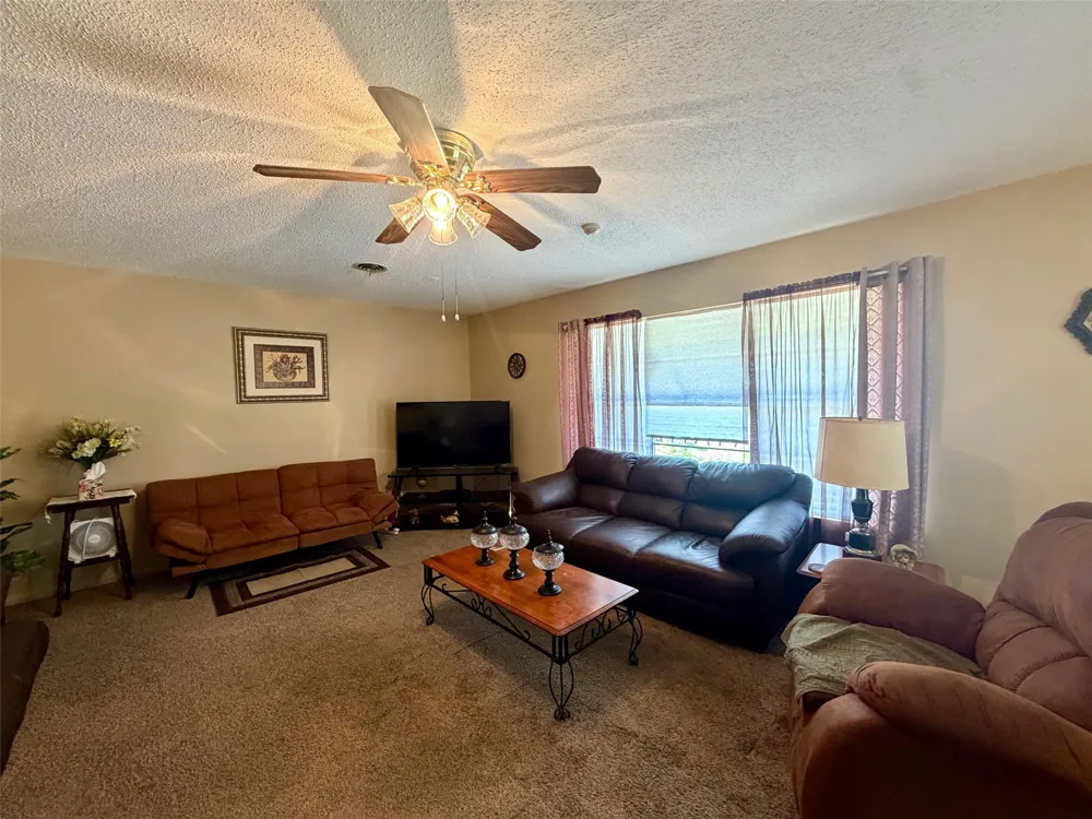 802 W 4th Street Clarksville, TX 75426