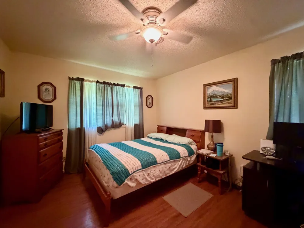 802 W 4th Street Clarksville, TX 75426