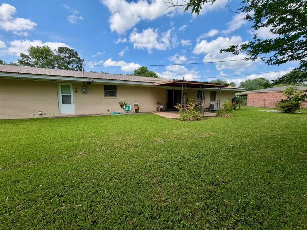 802 W 4th Street Clarksville, TX 75426