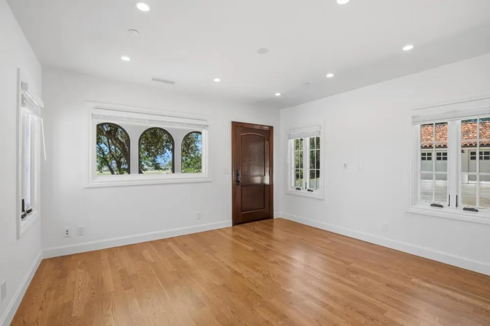 16010 Carey Lane Morgan Hill, CA 95037