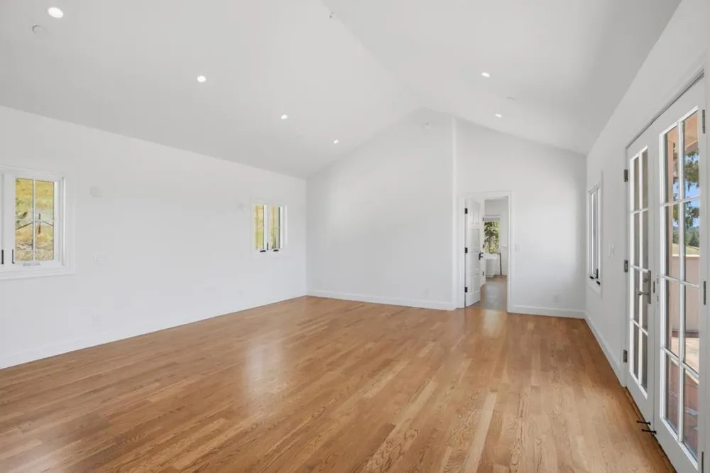 16010 Carey Lane Morgan Hill, CA 95037