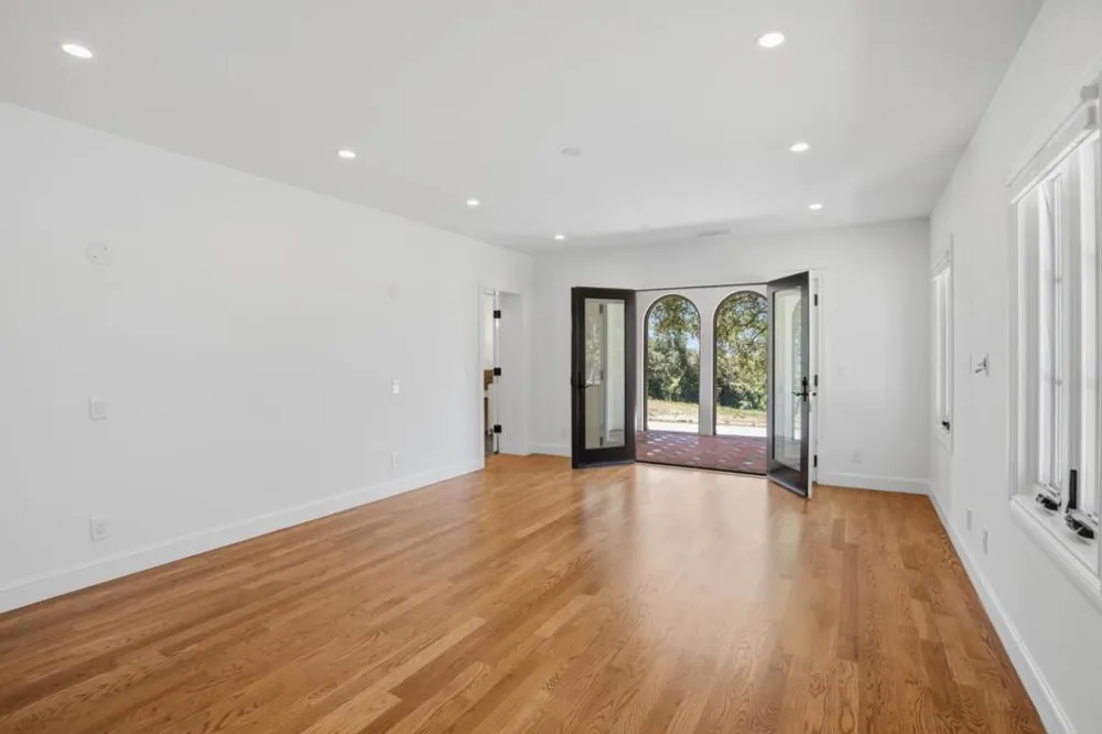 16010 Carey Lane Morgan Hill, CA 95037