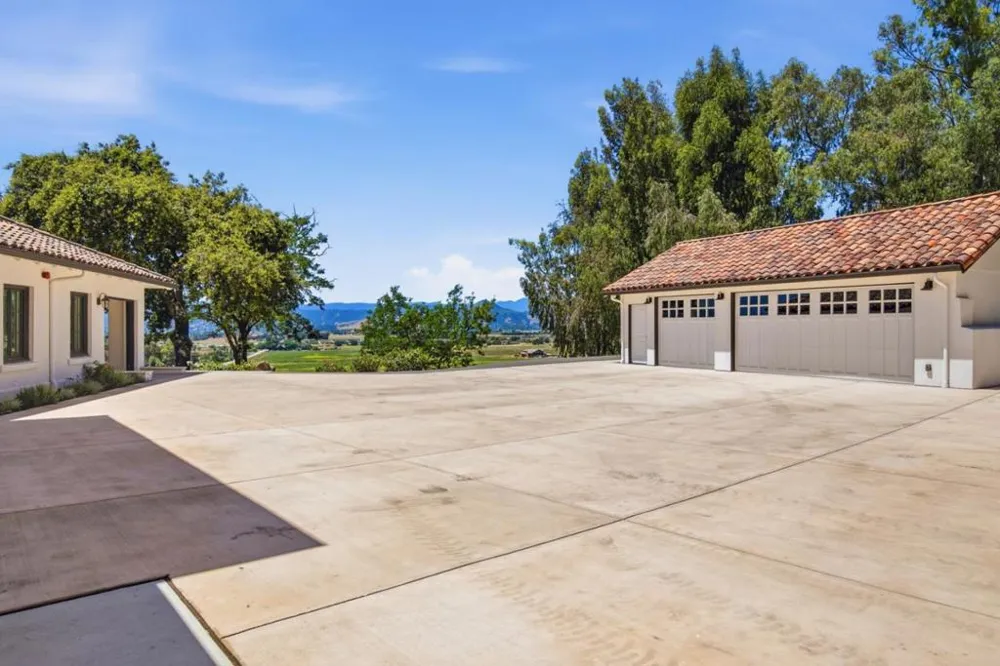 16010 Carey Lane Morgan Hill, CA 95037