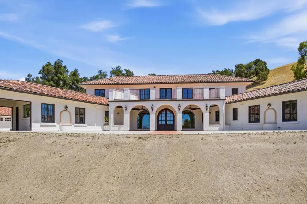16010 Carey Lane Morgan Hill, CA 95037