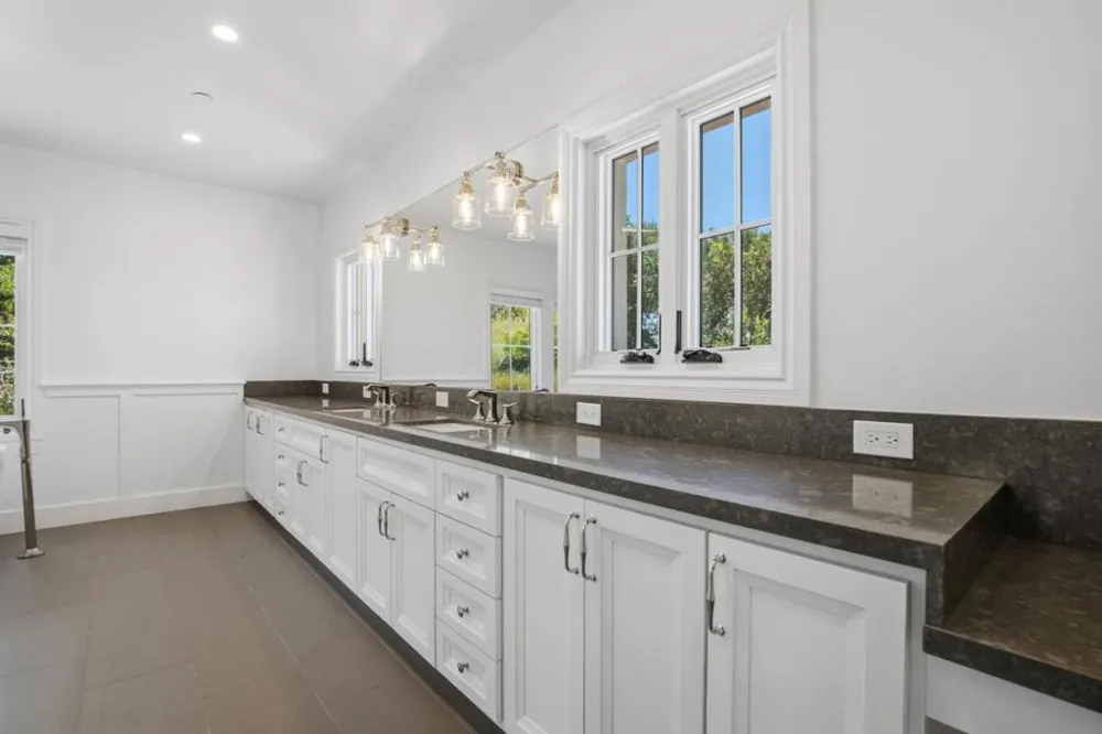 16010 Carey Lane Morgan Hill, CA 95037