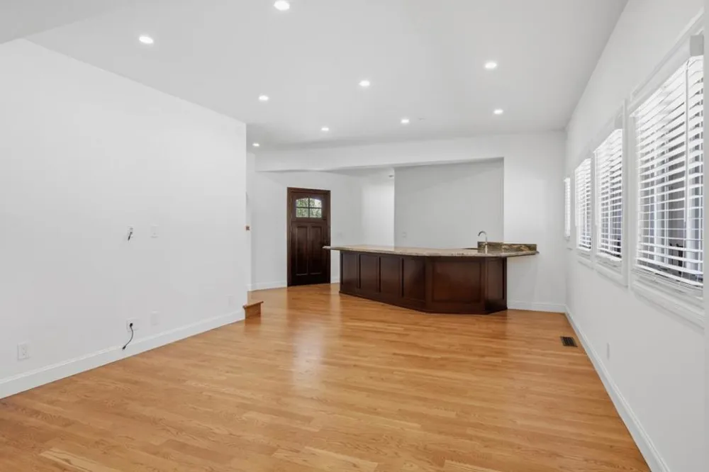 16010 Carey Lane Morgan Hill, CA 95037