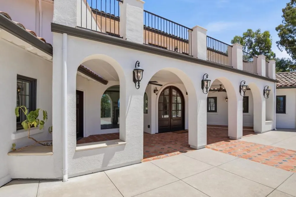 16010 Carey Lane Morgan Hill, CA 95037