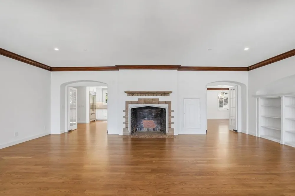 16010 Carey Lane Morgan Hill, CA 95037