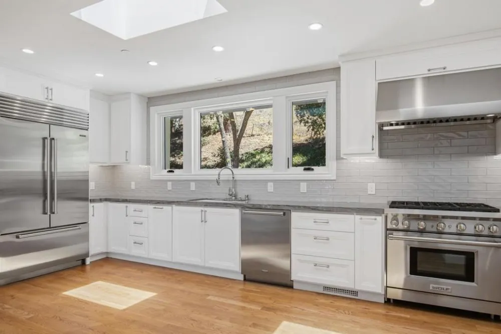 16010 Carey Lane Morgan Hill, CA 95037