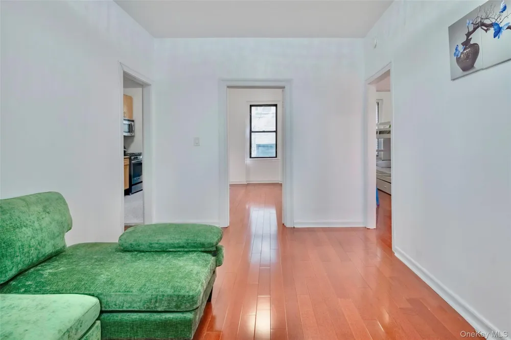21-77 33rd Street #2A Astoria, NY 11105