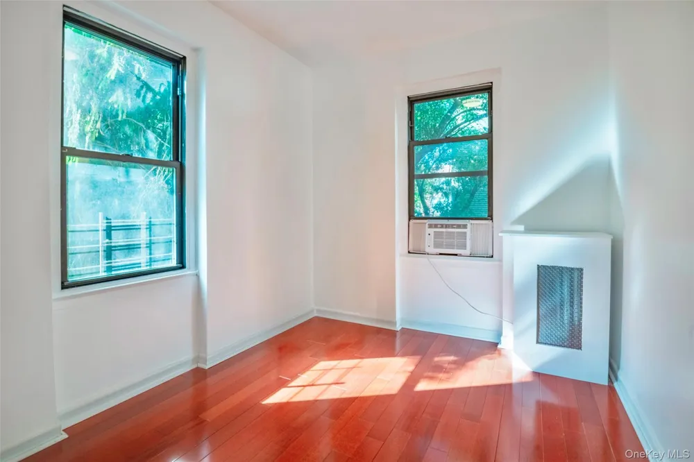 21-77 33rd Street #2A Astoria, NY 11105