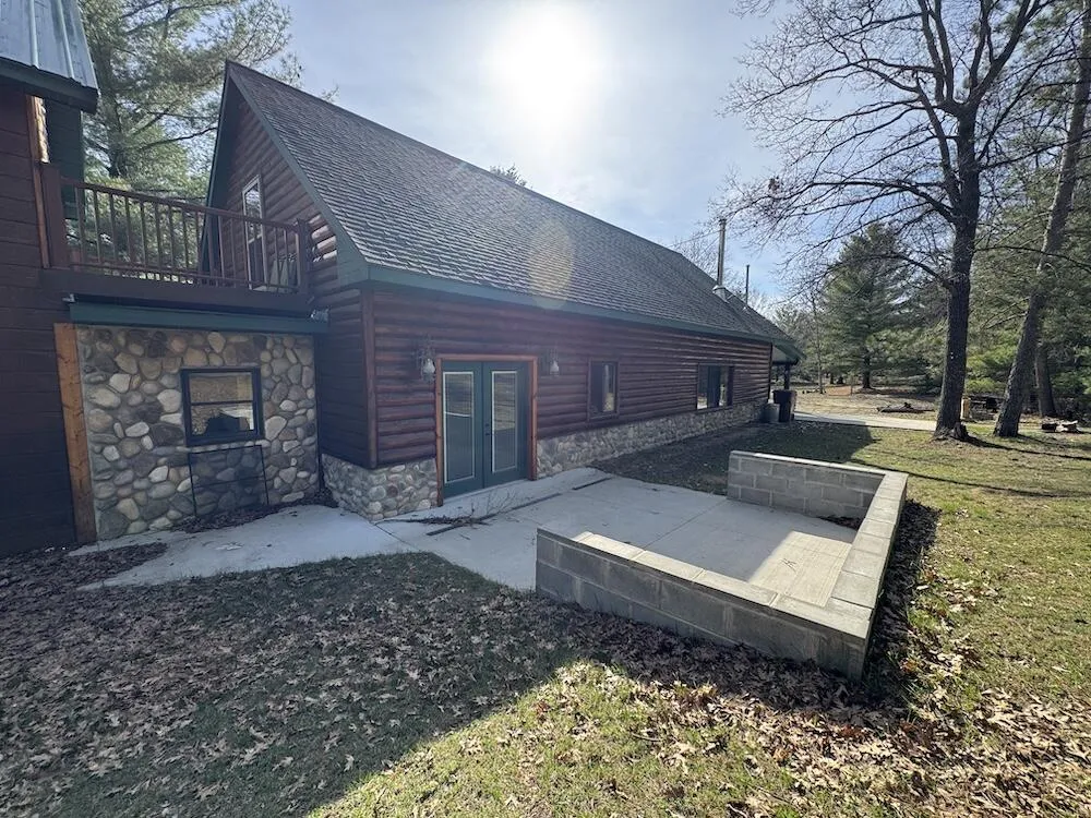 7584 Railroad Grade Gladwin, MI 48624