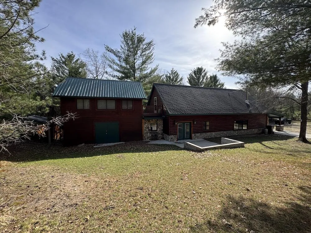 7584 Railroad Grade Gladwin, MI 48624