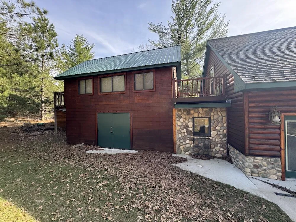 7584 Railroad Grade Gladwin, MI 48624