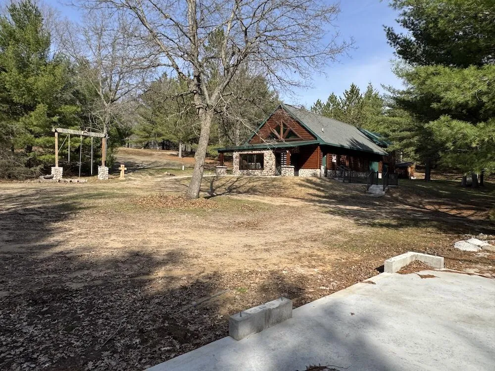 7584 Railroad Grade Gladwin, MI 48624