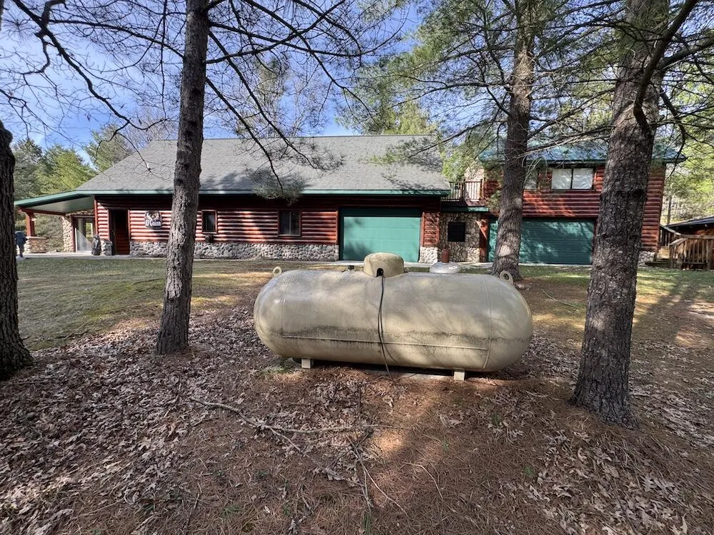7584 Railroad Grade Gladwin, MI 48624