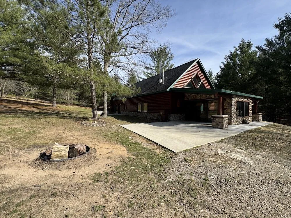 7584 Railroad Grade Gladwin, MI 48624