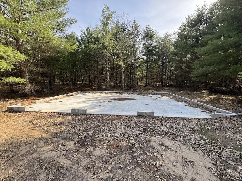 7584 Railroad Grade Gladwin, MI 48624
