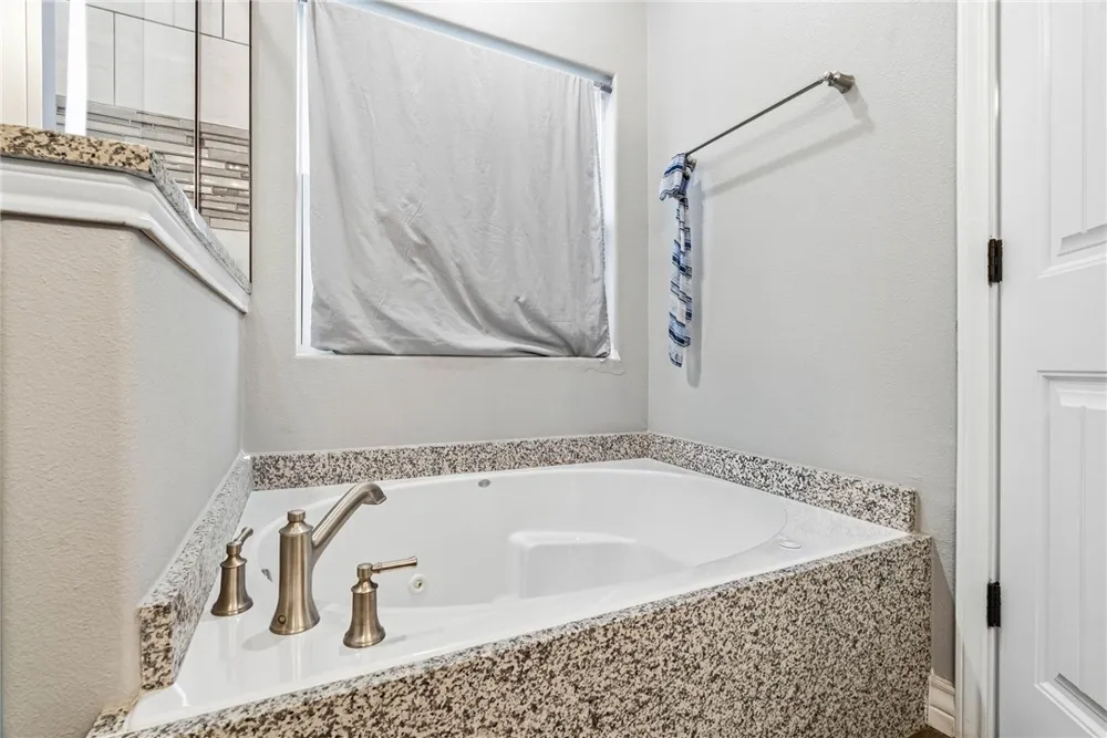 9521 Royal Oak Drive Corpus Christi, TX 78410