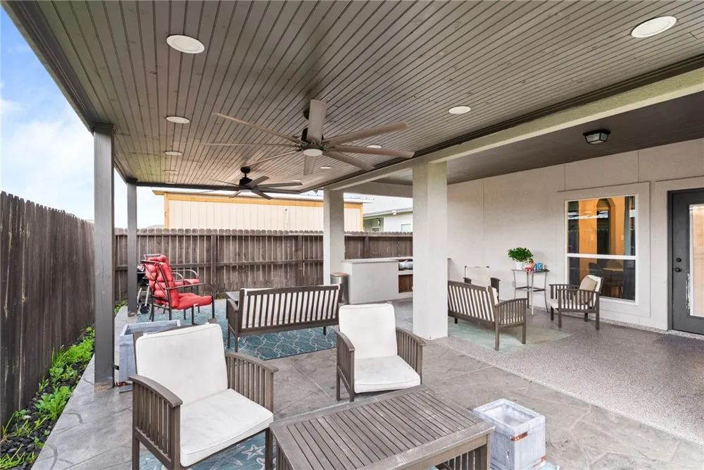 9521 Royal Oak Drive Corpus Christi, TX 78410