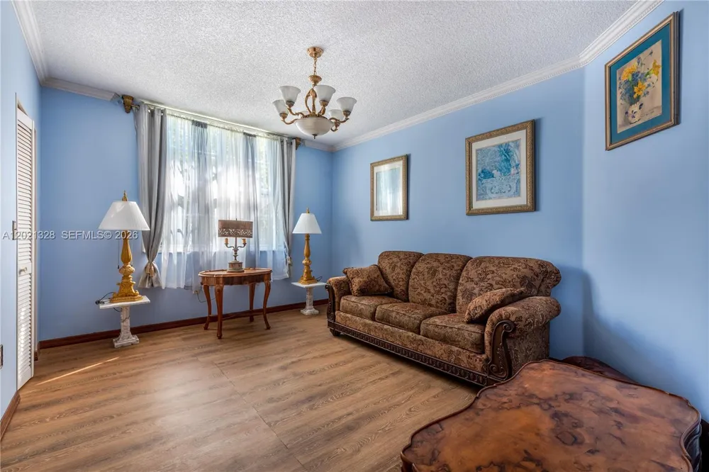 19601 E Country Club Dr #7102 Aventura, FL 33180