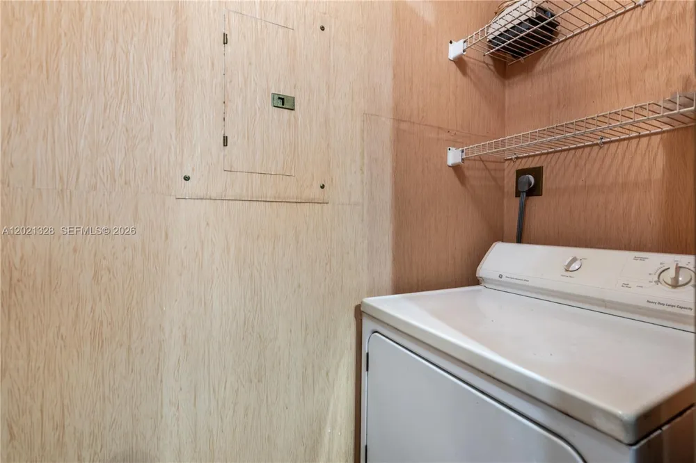 19601 E Country Club Dr #7102 Aventura, FL 33180